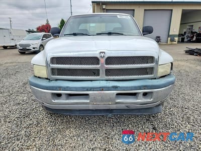 Piąte zdjęcie samochodu w środku: 2001 DODGE RAM 1500 VIN:3B7HF13Z31G806283 - miniatura