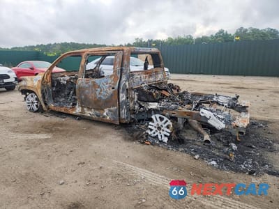 Drugie zdjęcie samochodu z przodu: 2026 TOYOTA TUNDRA SR5 VIN:5TFLA5AB5TX051125 - miniatura