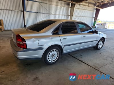 Trzecie zdjęcie samochodu z tyłu: 2000 VOLVO S80 VIN:YV1TS94D9Y1143117 - miniatura
