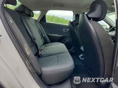 Zdjęcie 10 z 12 samochodu: 2026 KIA K4 LXS VIN:3KPFT4DE5TE267676 - miniatura
