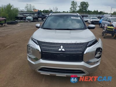 Piąte zdjęcie samochodu w środku: 2023 MITSUBISHI OUTLANDER SEL VIN:JA4J4VA85PZ044747 - miniatura