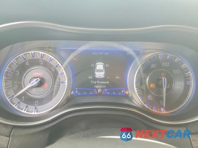 Zdjęcie 9 z 13 samochodu: 2020 CHRYSLER 300 TOURING VIN:2C3CCAAG6LH120380 - miniatura