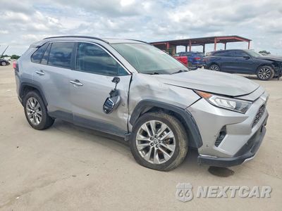 Czwarte zdjęcie samochodu z boku: 2021 TOYOTA RAV4 LIMITED VIN:2T3Y1RFVXMC120852 - miniatura