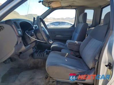 Zdjęcie 7 z 12 samochodu: 2000 NISSAN FRONTIER KING CAB XE VIN:1N6DD26S1YC355678 - miniatura