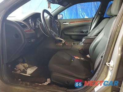 Zdjęcie 7 z 12 samochodu: 2012 CHRYSLER 300 VIN:2C3CCAAG7CH312715 - miniatura