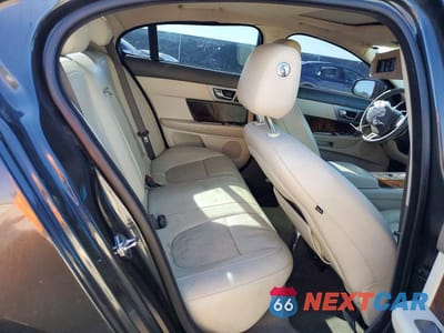 Zdjęcie 10 z 12 samochodu: 2011 JAGUAR XF PREMIUM VIN:SAJWA0GB2BLR95544 - miniatura