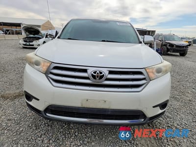 Piąte zdjęcie samochodu w środku: 2012 TOYOTA HIGHLANDER BASE VIN:5TDZA3EH8CS019739 - miniatura