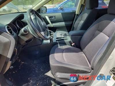 Zdjęcie 7 z 13 samochodu: 2010 NISSAN ROGUE S VIN:JN8AS5MV7AW607369 - miniatura