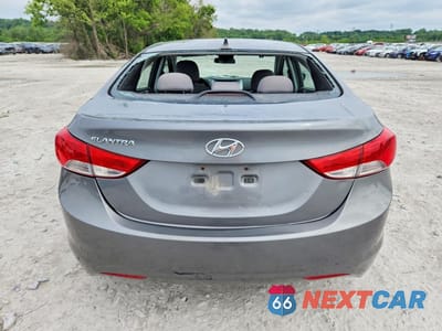 Zdjęcie 6 z 12 samochodu: 2013 HYUNDAI ELANTRA GLS VIN:5NPDH4AE1DH396234 - miniatura