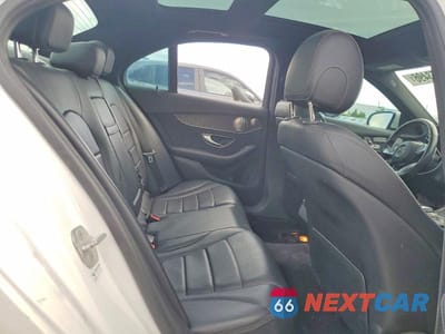 Zdjęcie 10 z 12 samochodu: 2015 MERCEDES-BENZ C 300 VIN:55SWF4JB5FU074507 - miniatura
