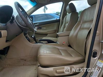 Zdjęcie 7 z 12 samochodu: 2005 HONDA ACCORD EX VIN:1HGCM66525A042597 - miniatura