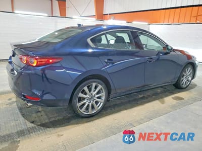 Trzecie zdjęcie samochodu z tyłu: 2025 MAZDA 3 GT VIN:JM1BPADM4S1787281 - miniatura