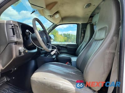Zdjęcie 7 z 13 samochodu: 2010 CHEVROLET EXPRESS G1500 VIN:1GCUGADX3A1163862 - miniatura