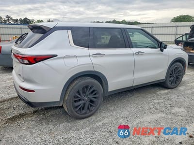Trzecie zdjęcie samochodu z tyłu: 2024 MITSUBISHI OUTLANDER SE VIN:JA4J3VA88RZ003891 - miniatura