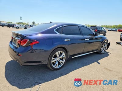 Trzecie zdjęcie samochodu z tyłu: 2016 INFINITI Q70L 3.7 VIN:JN1BY1PR0GM720643 - miniatura