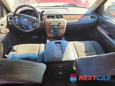 Zdjęcie 8 z 13 samochodu: 2007 CHEVROLET SUBURBAN K1500 VIN:1GNFK163X7J347102 - miniatura