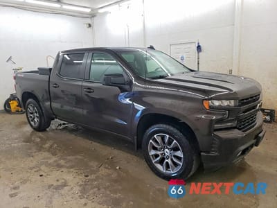 Czwarte zdjęcie samochodu z boku: 2019 CHEVROLET SILVERADO K1500 RST VIN:1GCUYEED4KZ101673 - miniatura