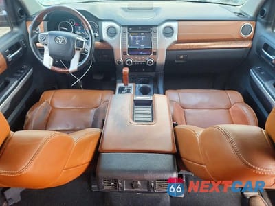 Zdjęcie 8 z 12 samochodu: 2017 TOYOTA TUNDRA 1794 EDITION VIN:5TFAW5F1XHX611267 - miniatura