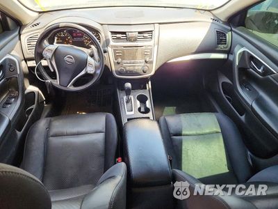 Zdjęcie 8 z 12 samochodu: 2017 NISSAN ALTIMA 2.5 SR VIN:1N4AL3AP6HN332201 - miniatura