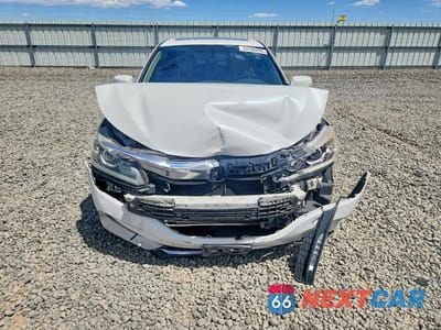 Piąte zdjęcie samochodu w środku: 2017 HONDA ACCORD EXL VIN:1HGCR2F8XHA002874 - miniatura