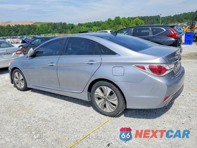 Drugie zdjęcie samochodu z przodu: 2015 HYUNDAI SONATA HYBRID LIMITED VIN:KMHEC4A41FA128008 - miniatura