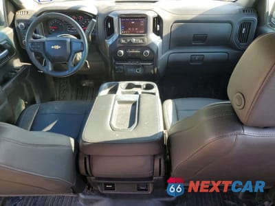 Zdjęcie 8 z 12 samochodu: 2021 CHEVROLET SILVERADO K1500 VIN:3GCUYAEF8MG359725 - miniatura