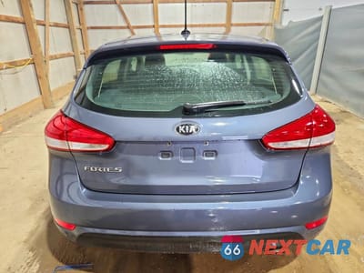 Zdjęcie 6 z 12 samochodu: 2016 KIA FORTE LX VIN:KNAFK5A84G5622357 - miniatura