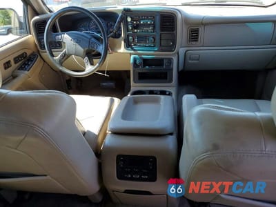 Zdjęcie 8 z 14 samochodu: 2004 CHEVROLET TAHOE C1500 VIN:1GNEC13Z44J179096 - miniatura