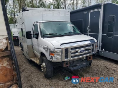 Czwarte zdjęcie samochodu z boku: 2016 FORD E450 AMBULANCE VIN:1FDXE4FSXGDC24438 - miniatura