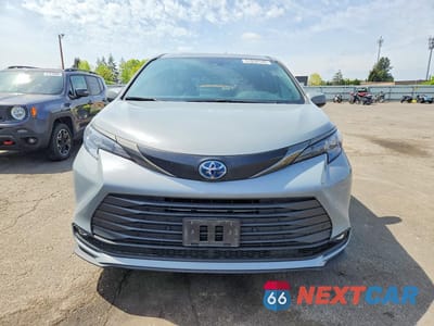 Piąte zdjęcie samochodu w środku: 2023 TOYOTA SIENNA WOODLAND EDITION VIN:5TDCSKFC5PS085865 - miniatura