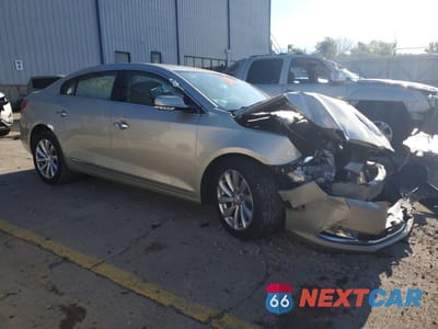 Czwarte zdjęcie samochodu z boku: 2015 BUICK LACROSSE VIN:1G4GB5G31FF177809 - miniatura
