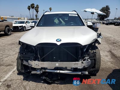 Piąte zdjęcie samochodu w środku: 2025 BMW X7 XDRIVE40I VIN:5UX23EM01S9Z34687 - miniatura