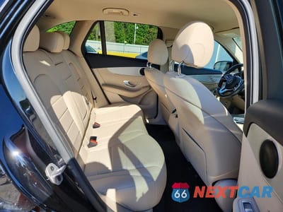 Zdjęcie 10 z 12 samochodu: 2022 MERCEDES-BENZ GLC 300 VIN:W1N0G8DB2NG111629 - miniatura