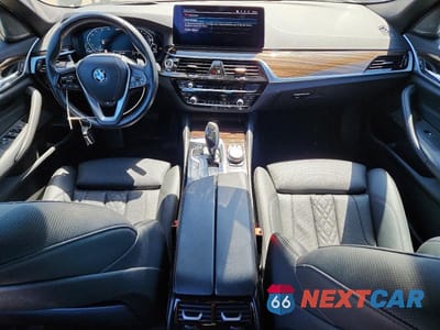 Zdjęcie 8 z 12 samochodu: 2023 BMW 530E VIN:WBA13AG0XPCN67524 - miniatura