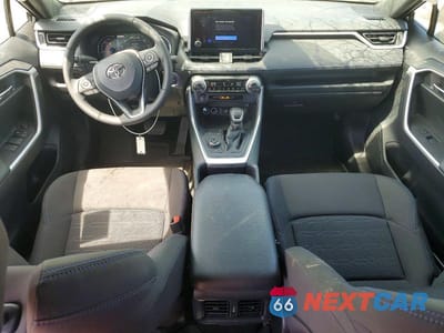 Zdjęcie 8 z 13 samochodu: 2025 TOYOTA RAV4 SE VIN:JTM16RFV5SJ077177 - miniatura