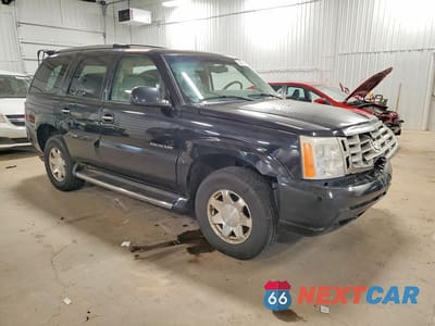 Czwarte zdjęcie samochodu z boku: 2002 CADILLAC ESCALADE LUXURY VIN:1GYEK63N42R115834 - miniatura