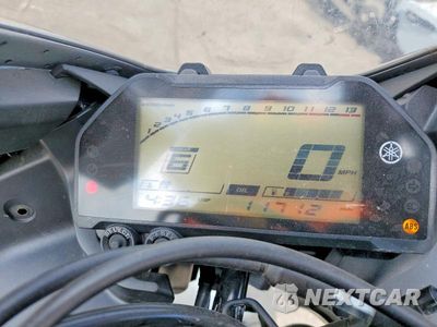 Zdjęcie 7 z 9 samochodu: 2024 YAMAHA YZFR3 A VIN:MH3RH18Y6RK017260 - miniatura