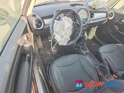 Zdjęcie 8 z 12 samochodu: 2013 MINI COOPER VIN:WMWSU3C51DT545048 - miniatura