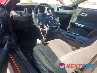 Zdjęcie 8 z 12 samochodu: 2019 FORD MUSTANG VIN:1FATP8UH1K5111708 - miniatura