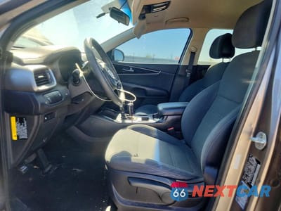 Zdjęcie 7 z 13 samochodu: 2016 KIA SORENTO LX V6 VIN:5XYPGDA51GG093885 - miniatura
