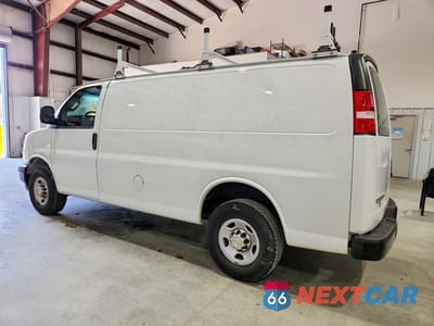 Drugie zdjęcie samochodu z przodu: 2020 CHEVROLET EXPRESS G2500 VIN:1GCWGAFP8L1275212 - miniatura