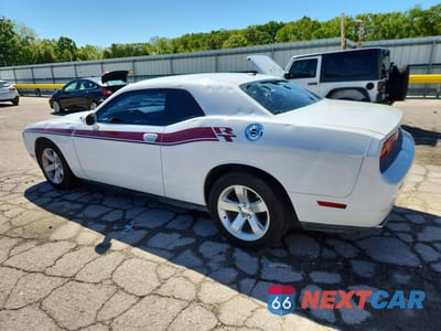 Drugie zdjęcie samochodu z przodu: 2014 DODGE CHALLENGER SXT VIN:2C3CDYAG4EH111637 - miniatura