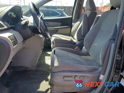 Zdjęcie 7 z 13 samochodu: 2016 HONDA ODYSSEY SE VIN:5FNRL5H39GB015800 - miniatura