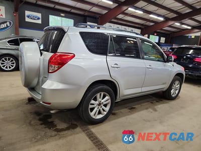 Trzecie zdjęcie samochodu z tyłu: 2006 TOYOTA RAV4 LIMITED VIN:JTMBK31V265011298 - miniatura