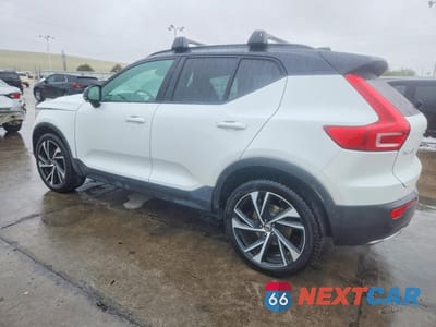 Drugie zdjęcie samochodu z przodu: 2019 VOLVO XC40 T5 R-DESIGN VIN:YV4162UM2K2152832 - miniatura