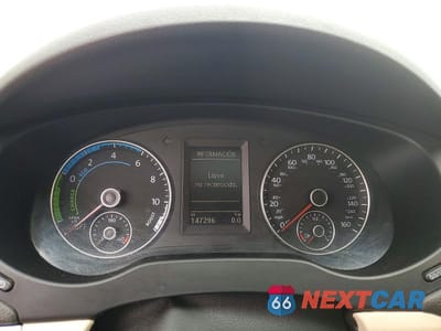 Zdjęcie 9 z 12 samochodu: 2013 VOLKSWAGEN JETTA HYBRID VIN:3VW637AJ2DM229443 - miniatura