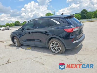 Drugie zdjęcie samochodu z przodu: 2022 FORD ESCAPE SE VIN:1FMCU0G65NUC04915 - miniatura