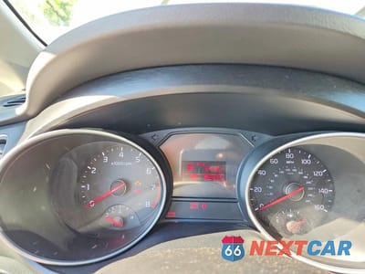 Zdjęcie 9 z 13 samochodu: 2015 KIA SEDONA LX VIN:KNDMB5C11F6060680 - miniatura