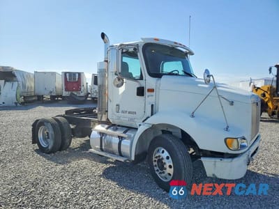 2004 INTERNATIONAL 9200I SEMI TRUCK 3HSCDAXN34N084327 - główne zdjęcie licytacji z USA - miniatura