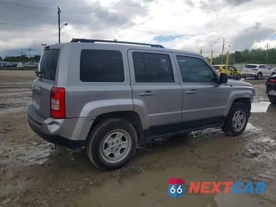 Trzecie zdjęcie samochodu z tyłu: 2015 JEEP PATRIOT SPORT VIN:1C4NJPBA1FD280658 - miniatura